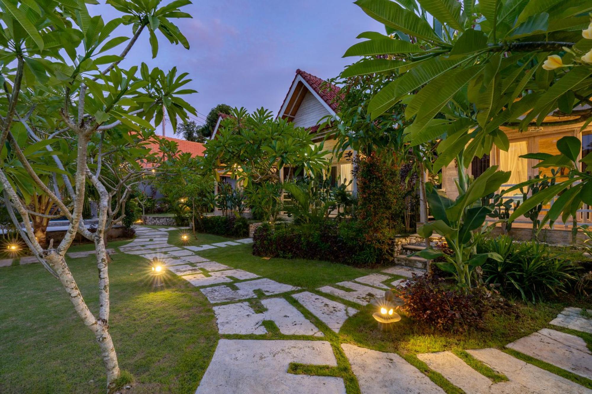 Le Biu Garden View Hotel Nusa Lembongan  Exterior photo