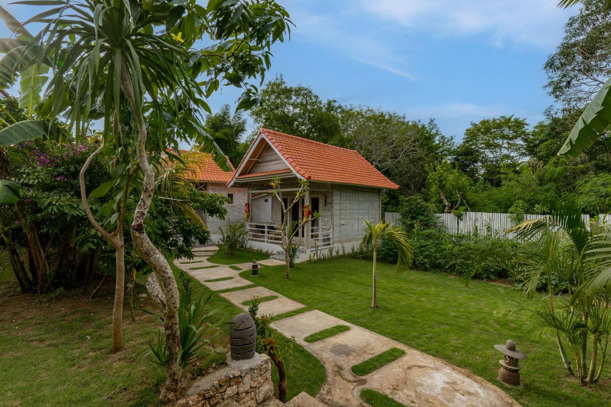 Le Biu Garden View Hotel Nusa Lembongan  Exterior photo